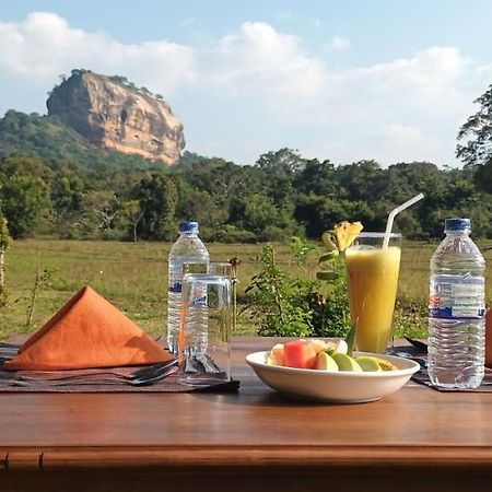 Sigiri Close-Up View Guest Sigiriya Eksteriør bilde